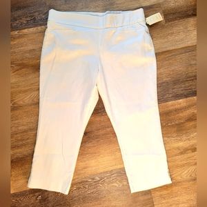 St John's Bay Secretly Slender White Capri Crop Pants Size 18